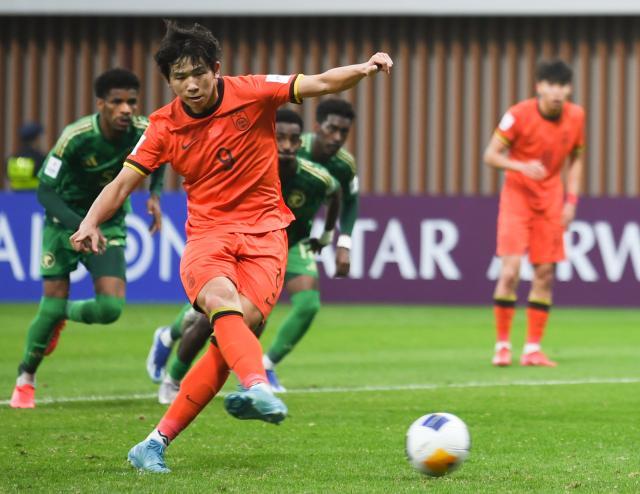 开云真人-马德兴：命运捉弄中国足球 久帅经验浅国青有硬伤