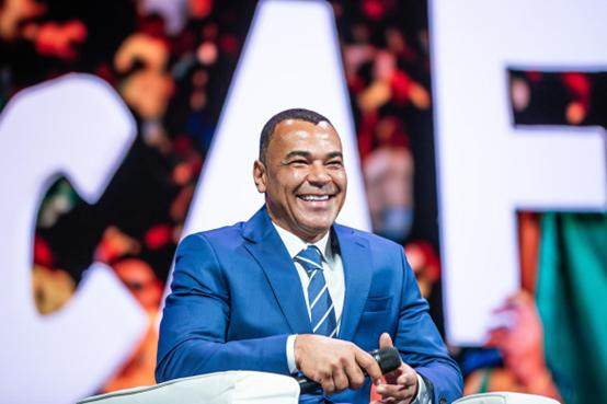 金杯队长翻开足球回忆录：卡福的微笑、决心与诺言