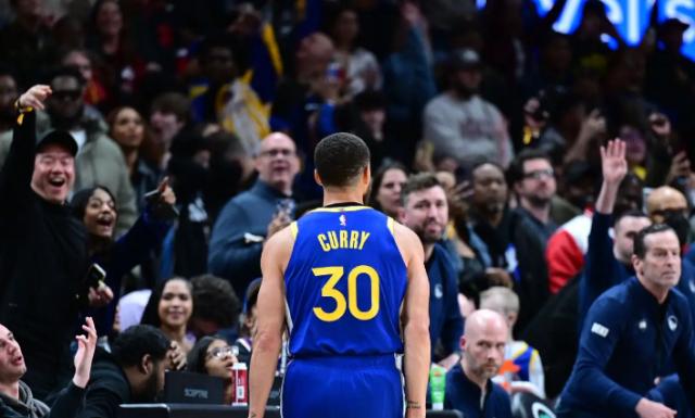 空砍60分库里变孤勇者！勇士不交易无出路？