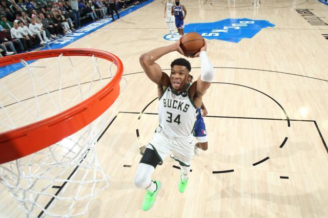 开云体育直播-字母哥正面对话压制恩比德 MVP竞争仍是三足鼎立？