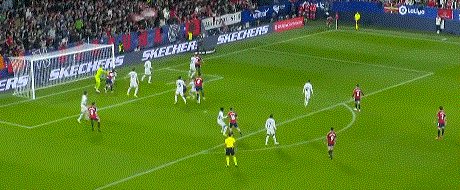 开云体育APP-【西甲】莱万+皮克染红 10人巴萨客场连进2球逆转胜